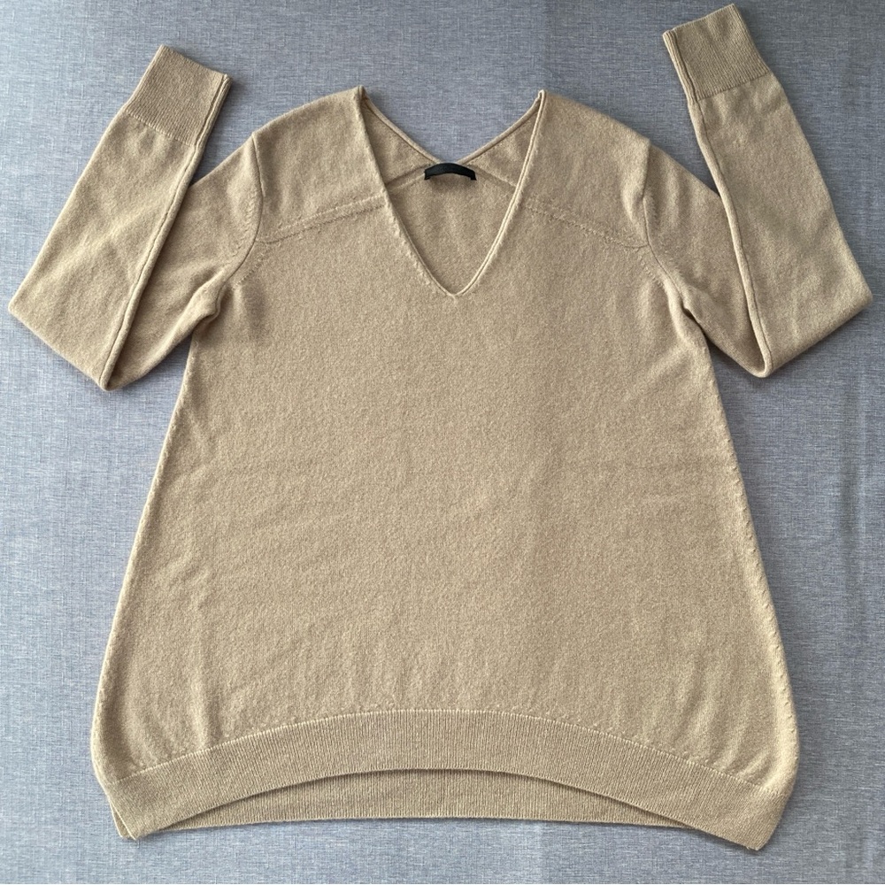 The Row | 100% Cashmere Mio Oversized V Neck Beige A-line Shape Sweater - Picture 9 of 17